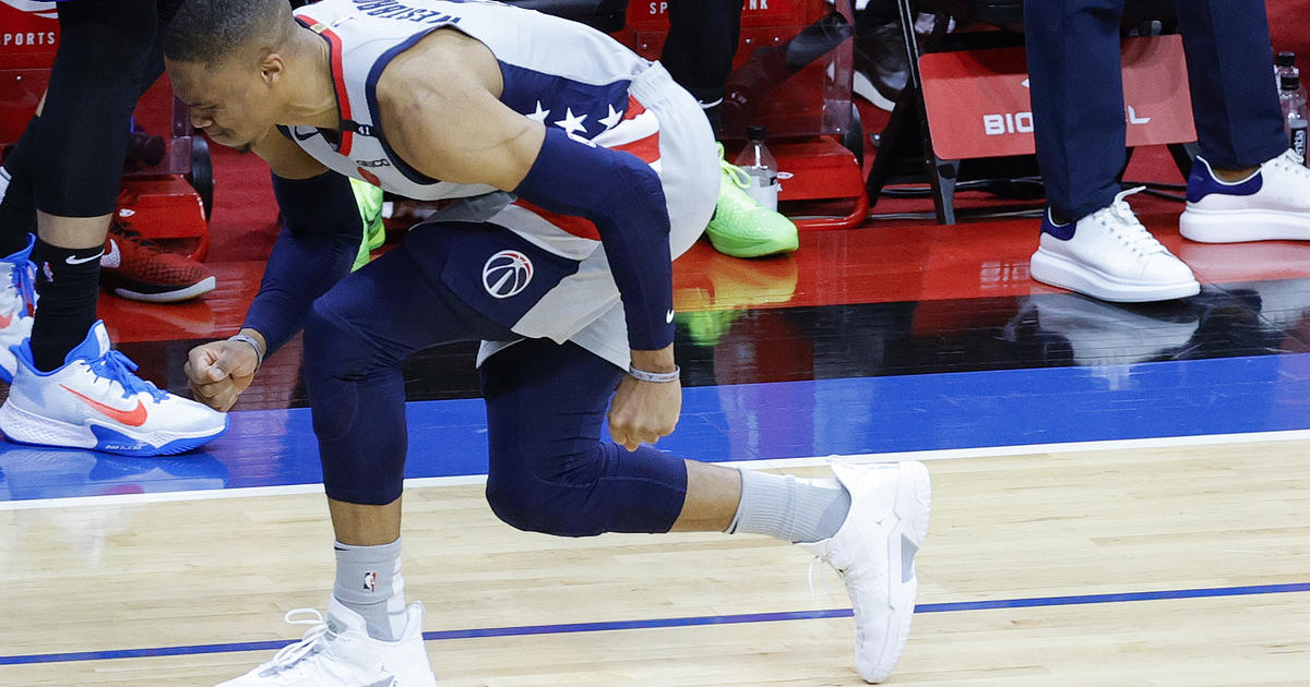 Knicks Fan Who Spit On Hawks' Trae Young Banned From Garden 'Indefinitely'  - CBS New York