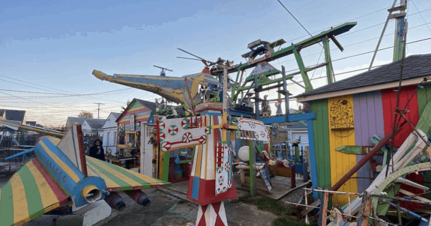 Hamtramck Disneyland Add This Metro Detroit Destination To Your Summer