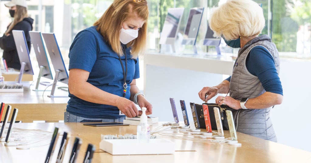 Even Vaccinated California Workers May Have To Keep Masks On After June