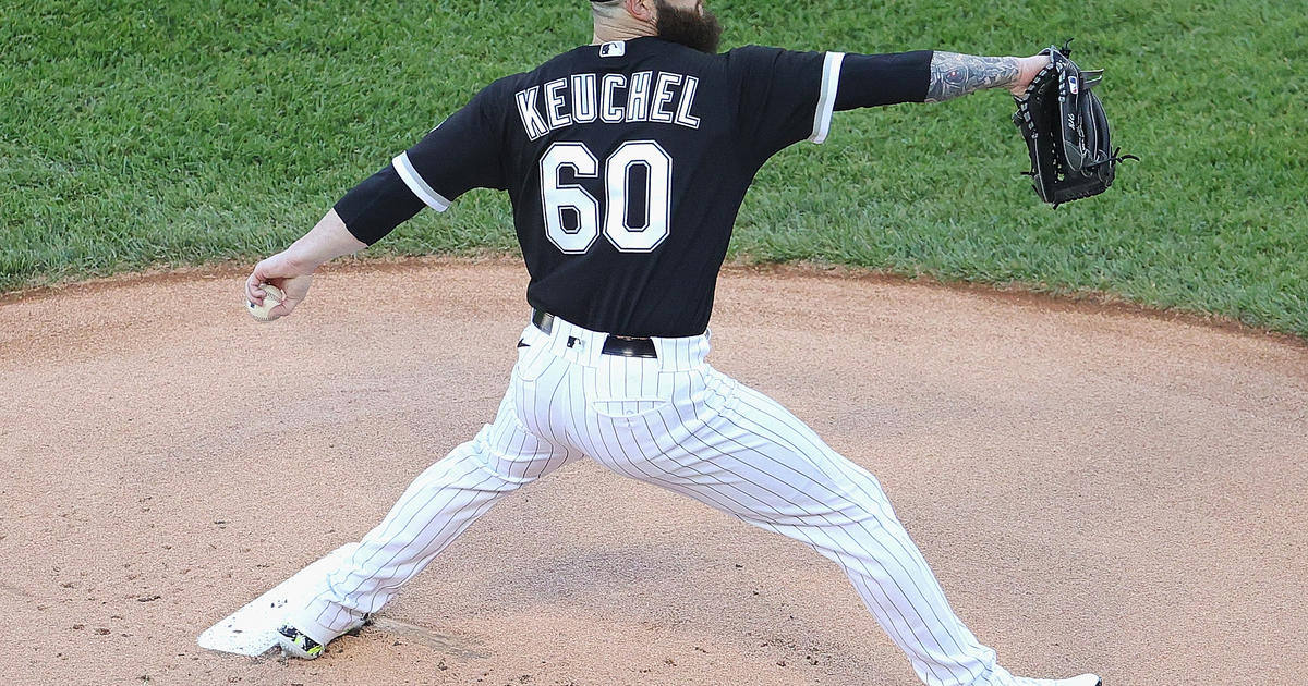 White Sox pitcher Dallas Keuchel wins fifth Gold Glove Award - Chicago  Sun-Times
