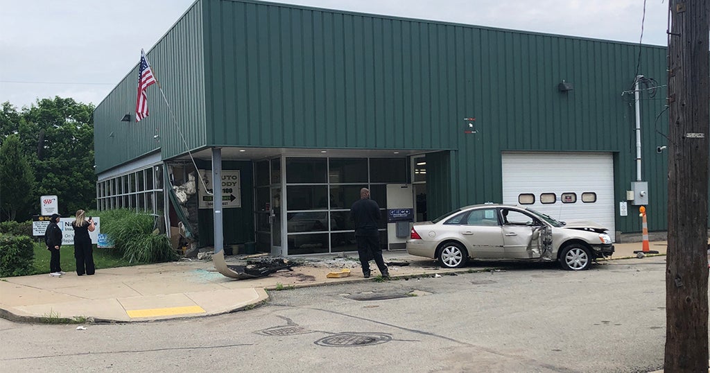 Car Crashes Into Mike's Auto Body Shop In Larimer CBS Pittsburgh