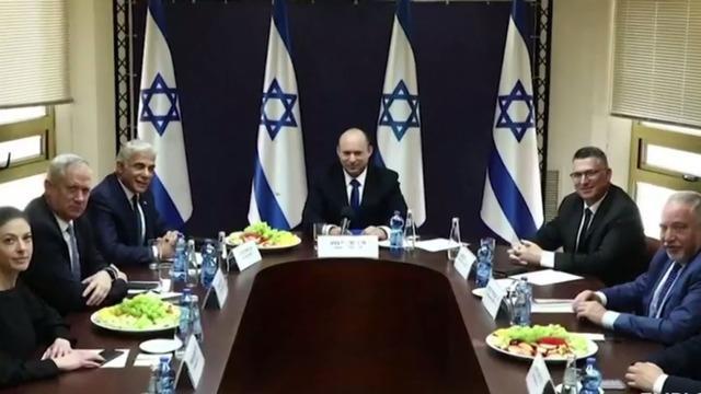 cbsn-fusion-israels-parliament-approves-new-government-thumbnail-734342-640x360.jpg 