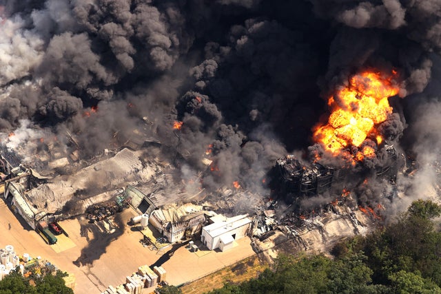 Explosion At Rockton Chemtool Plant Causes Massive Chemical Fire 
