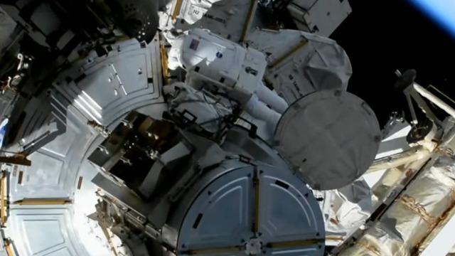 cbsn-fusion-iss-new-solar-panel-2021-06-16-thumbnail-736020-640x360.jpg 