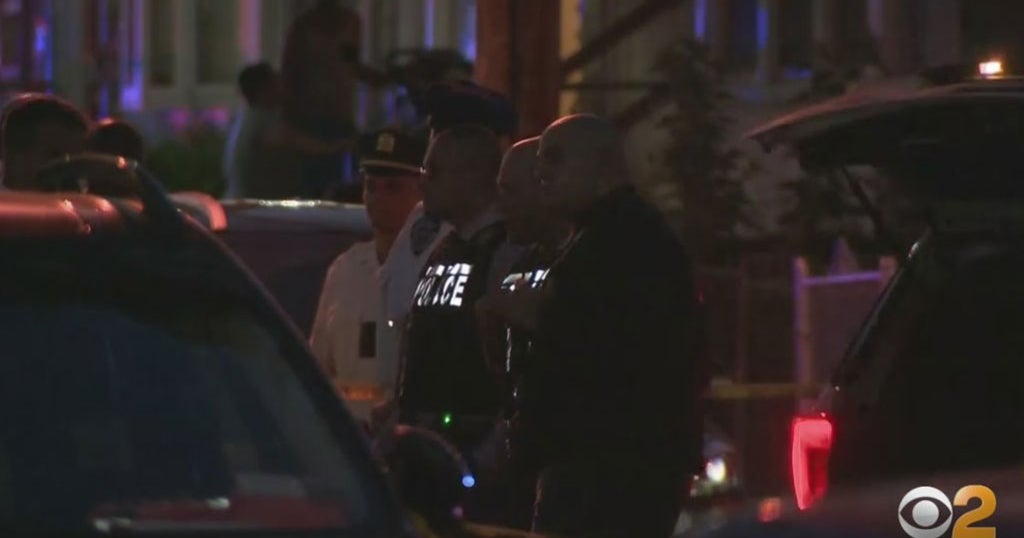 3 Shot In Queens, Police Searching For Gunman - CBS New York