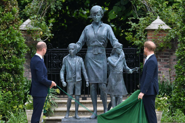 Princes William and Harry unveil statue of Princess Diana 