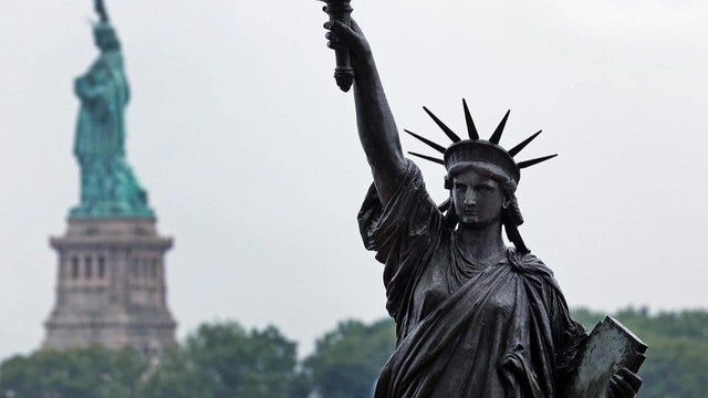 statue-of-liberty-little-sister-1280.jpg 