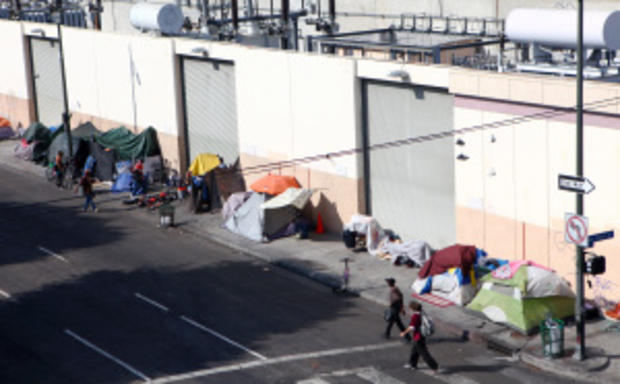 Los Angeles Seeks To Increase Restrictions On Homeless Sleeping On Sidewalks 