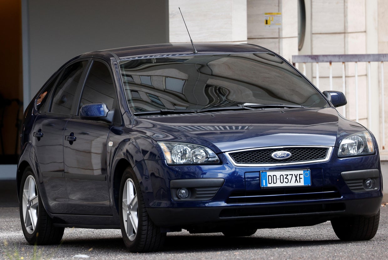 Car leaves Gemelli hospital carrying Pope Francis after recovering from surgery in Rome 
