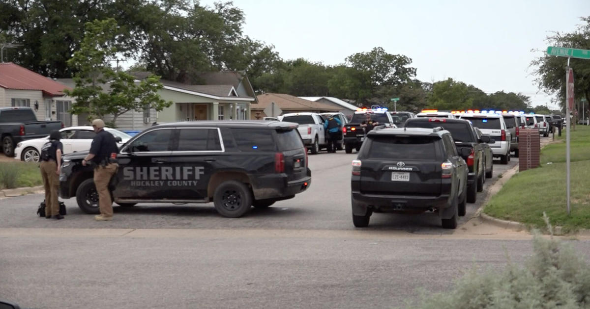 SWAT Leader Killed, 4 Other Officers Injured In Standoff In West Texas ...