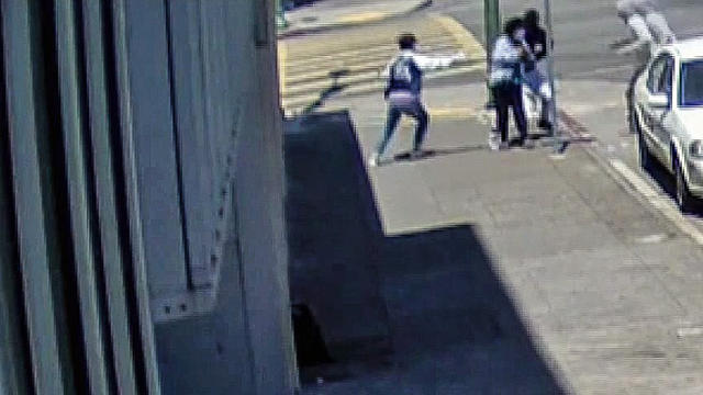 Oakland-assault-and-robbery-3.jpg 