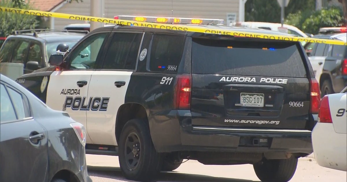 Suspect Shoots At Aurora Police, Officers Return Fire - CBS Colorado