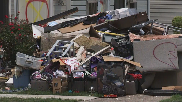 16VO_AREID_BUXCO-STORM-DAMAGE-RESCOURCE-CENTER_frame_2677.png 