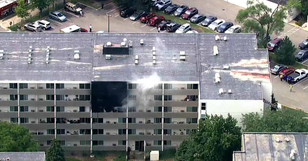 5 People Rushed To Hospital When Fire, Smoke Sweep Through Richton Park
