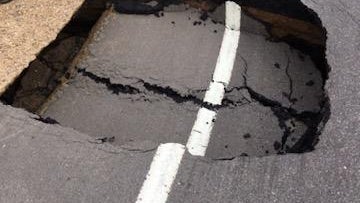 erie-sinkhole-erie-police4.jpg 