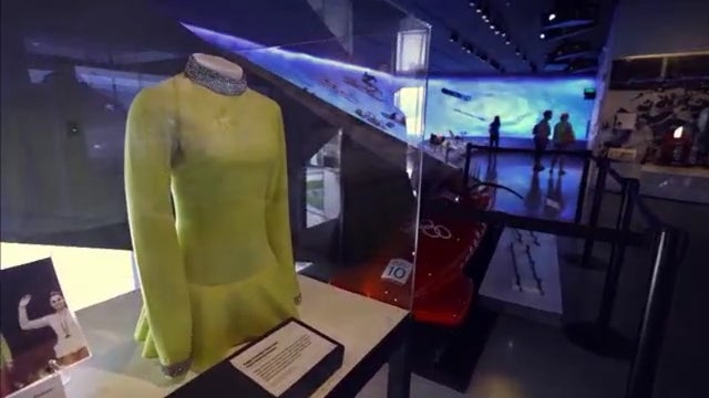 peggy-fleming-dress-olympic-museum.jpg 