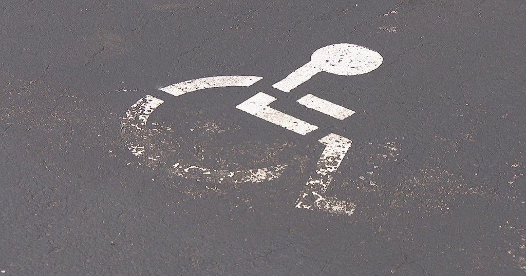Florida bill could aid drivers with disabilities, granting parking protections