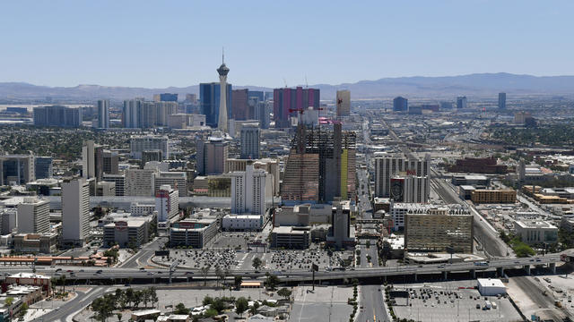 Las Vegas Remains Closed As Memorial Day Weekend Approaches Amid COVID-19 Pandemic 