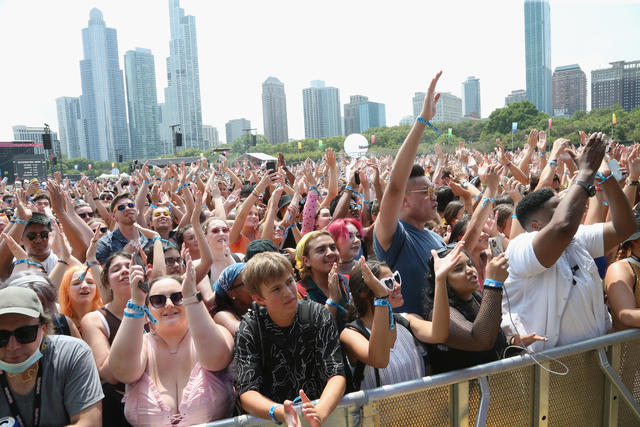 Street closures underway ahead of Lollapalooza in Grant Park - CBS