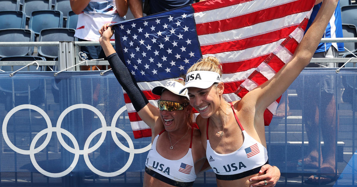 Team USA's April Ross And Alix Klineman Defeat Australia To Win Gold In ...