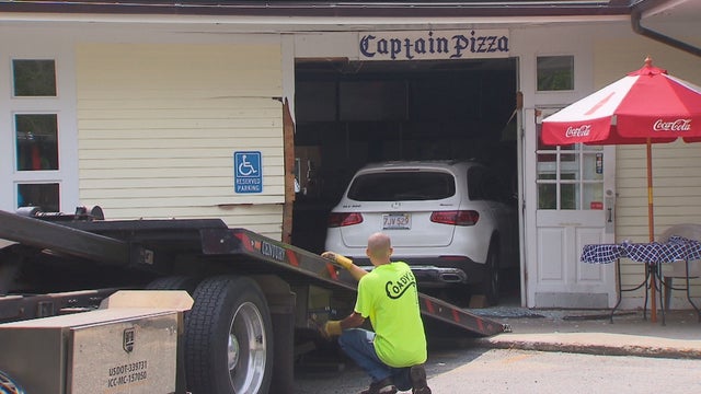 North-Andover-Captain-Pizza.jpg 