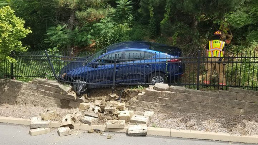 Car Crashes Over Hillside And Through Fence, Into Wall In Brentwood CBS Pittsburgh