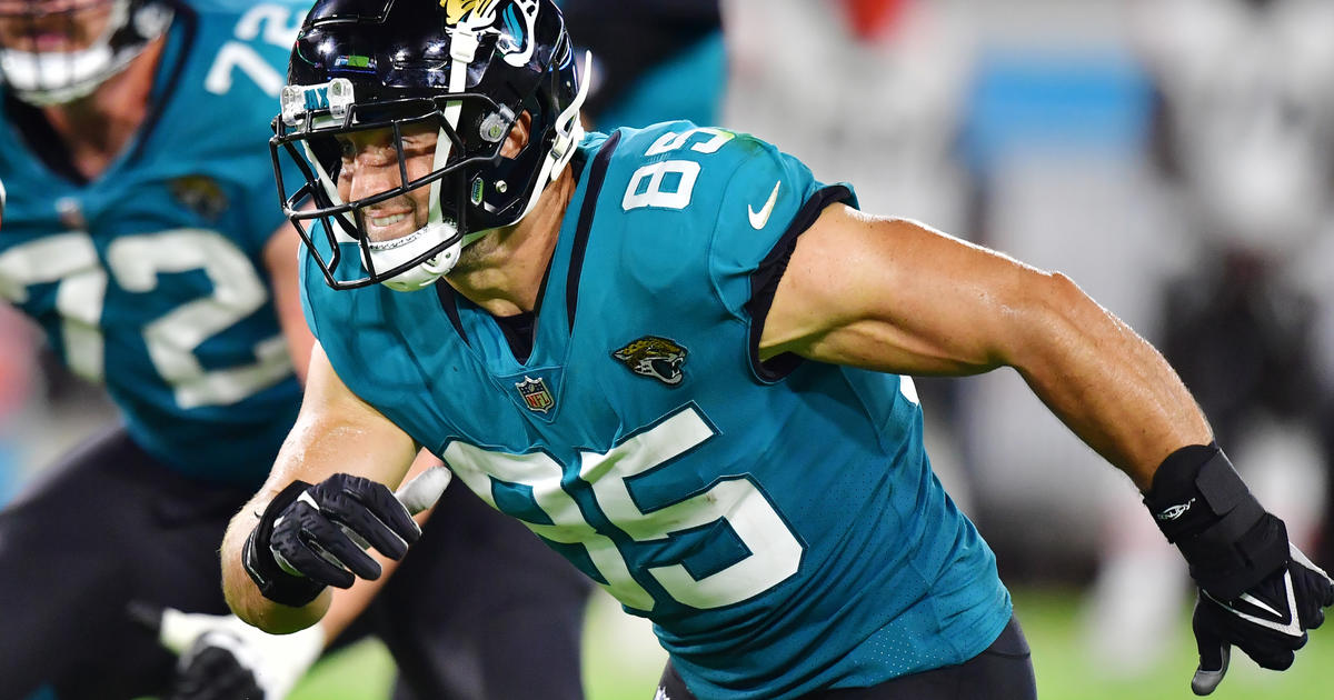 Tim Tebow Sets Another Record With Jaguars Jersey Sales