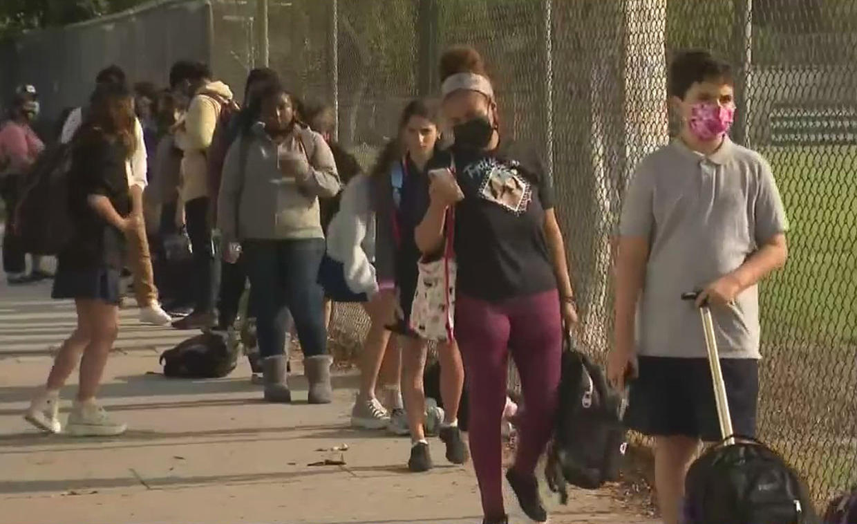 LAUSD s Daily Pass System Buckles Under First Day Of School Influx Of 