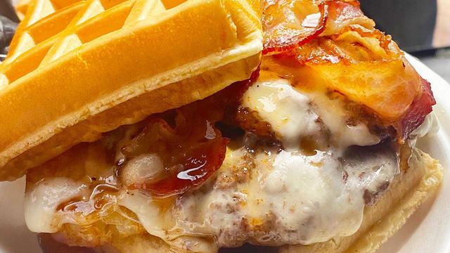 waffle-burger.jpg 