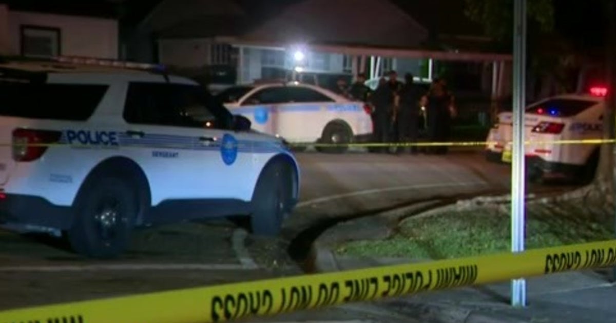 Miami PD Investigating Deadly Triple Shooting - CBS Miami