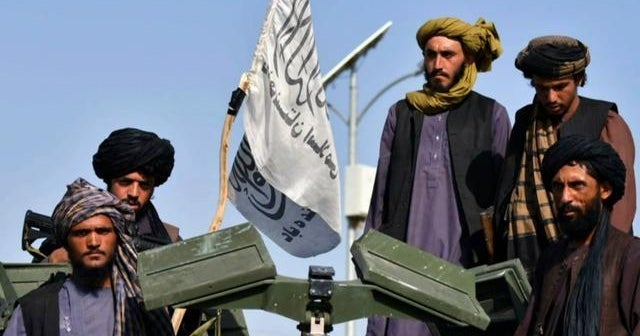 Taliban cracks down on protesters in Kabul - CBS News