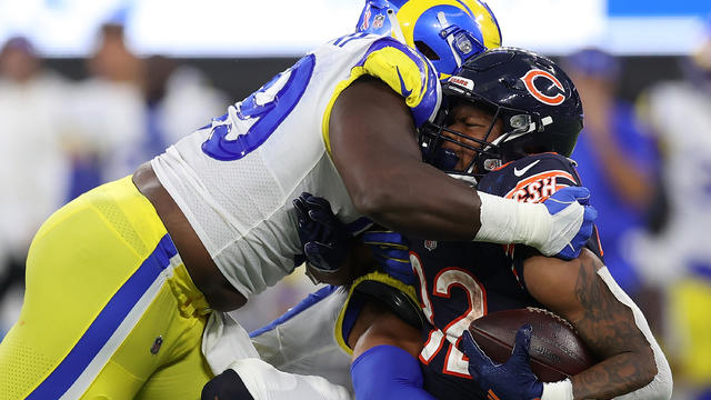 Stafford leads LA Rams past Bears 34-14 in dynamic debut