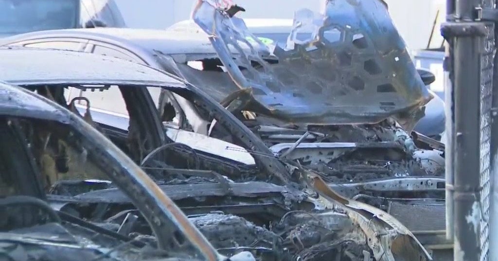 Three Cars Destroyed In Fire At Miami Auto Dealership - CBS Miami
