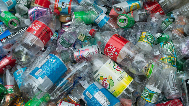 cbsn-fusion-states-aim-to-overhaul-plastic-recycling-thumbnail-793353-640x360.jpg 