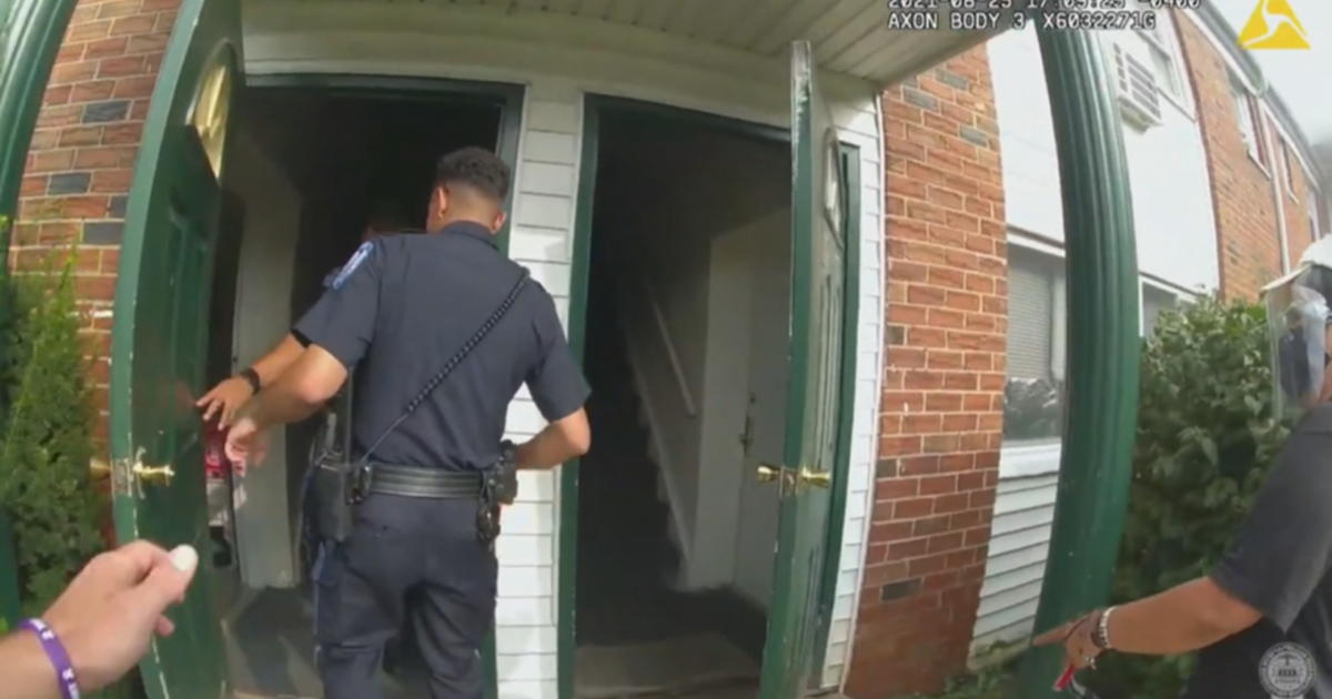 Quick Thinking By Bensalem Police Officers Saves Man From Apartment Fire Cbs Philadelphia 3951