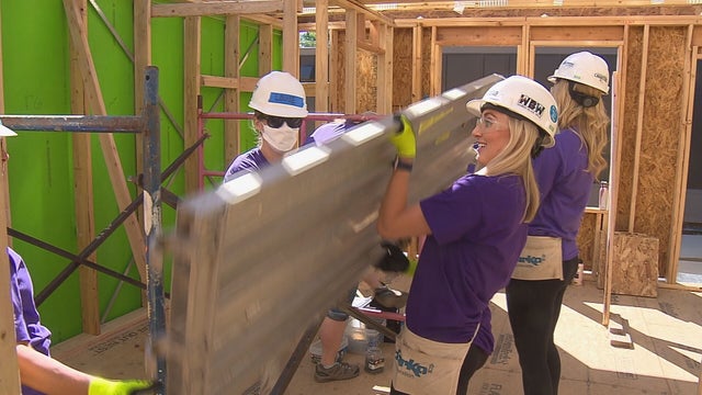 WOMEN-HABITAT-BUILD-63VO.transfer_frame_0.jpeg 