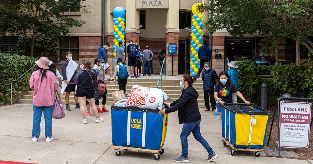 Fall Quarter Begins At UCLA, Bringing Students Back to Campus For First Time In More Than 18