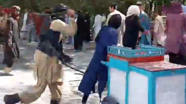 taliban-flog-woman-kabul.jpg 