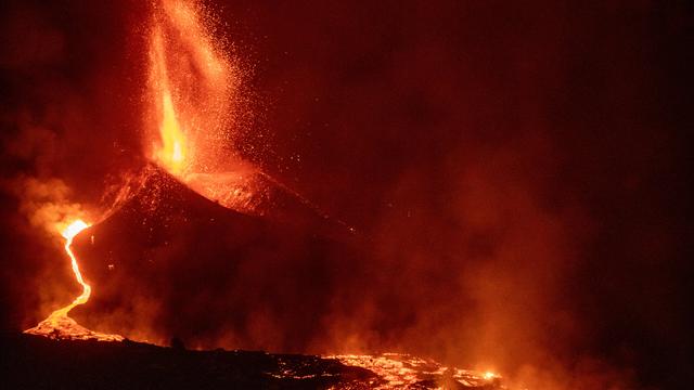 The New Lava Flow On La Palma Runs Above The Previous One And Is More Fluid And Faster 