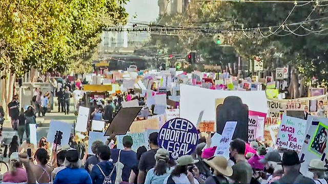 abortion-march.jpg 
