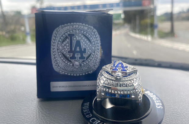 Dodgers WS replica ring 
