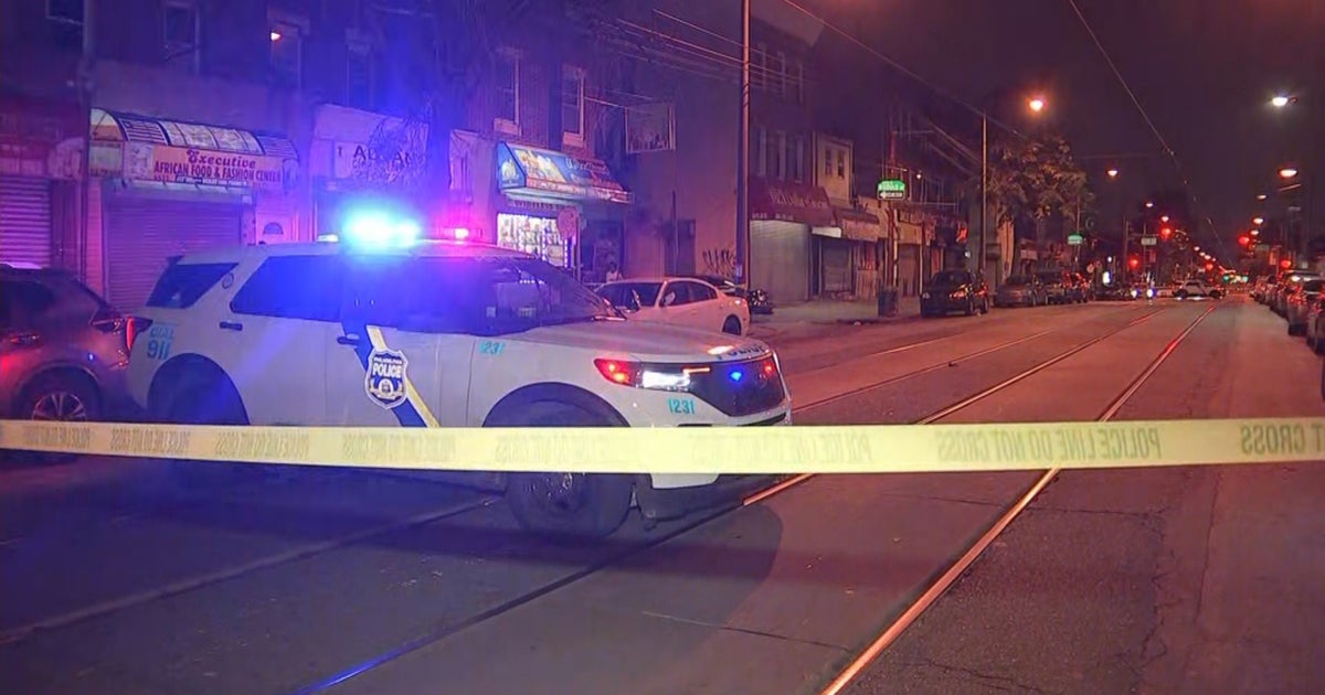 Stabbing Victim Dies After Walking To Philadelphia Police Station For ...