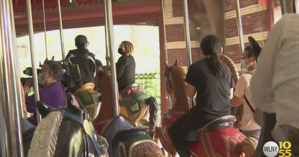 Central Park Carousel Reopens After Pandemic Closure CBS New York