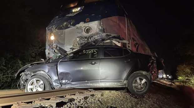 Amtrak crash near Thackerville, Oklahoma 