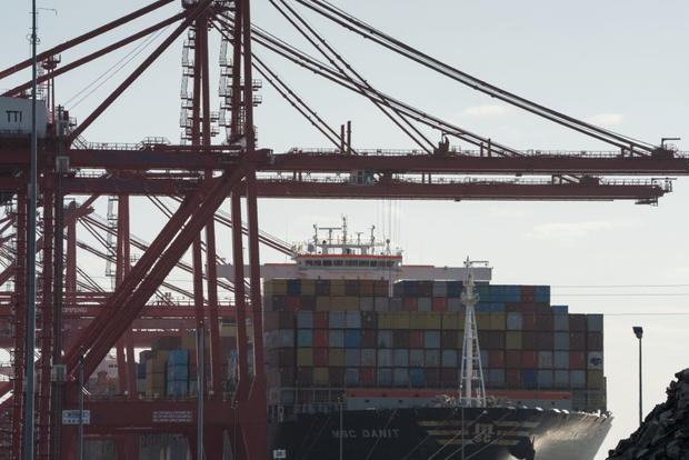 California Ports As Shipping Snarls Force Global Trading To Look Outside The Box 
