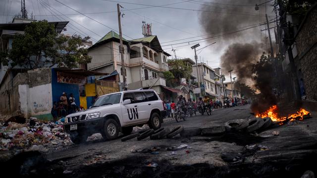 TOPSHOT-HAITI-UNREST-FUEL-SHORTAGE 