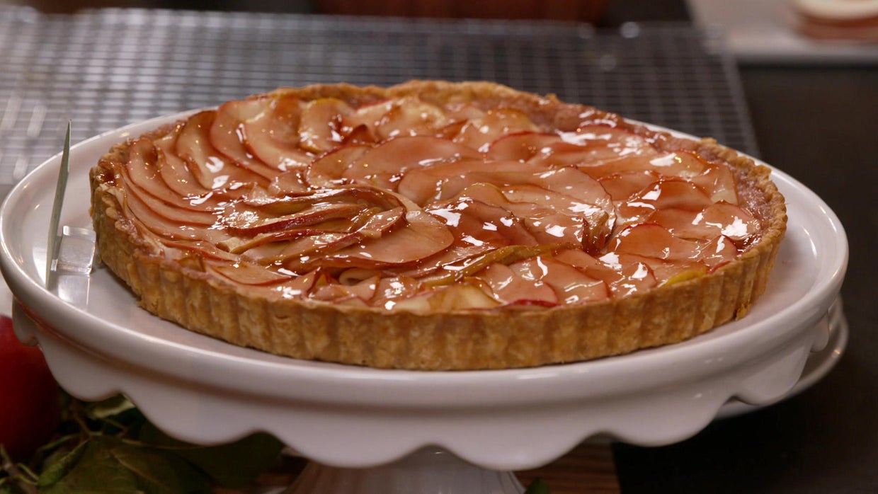 Martha Stewart's PinkApplesauce Tart CBS News