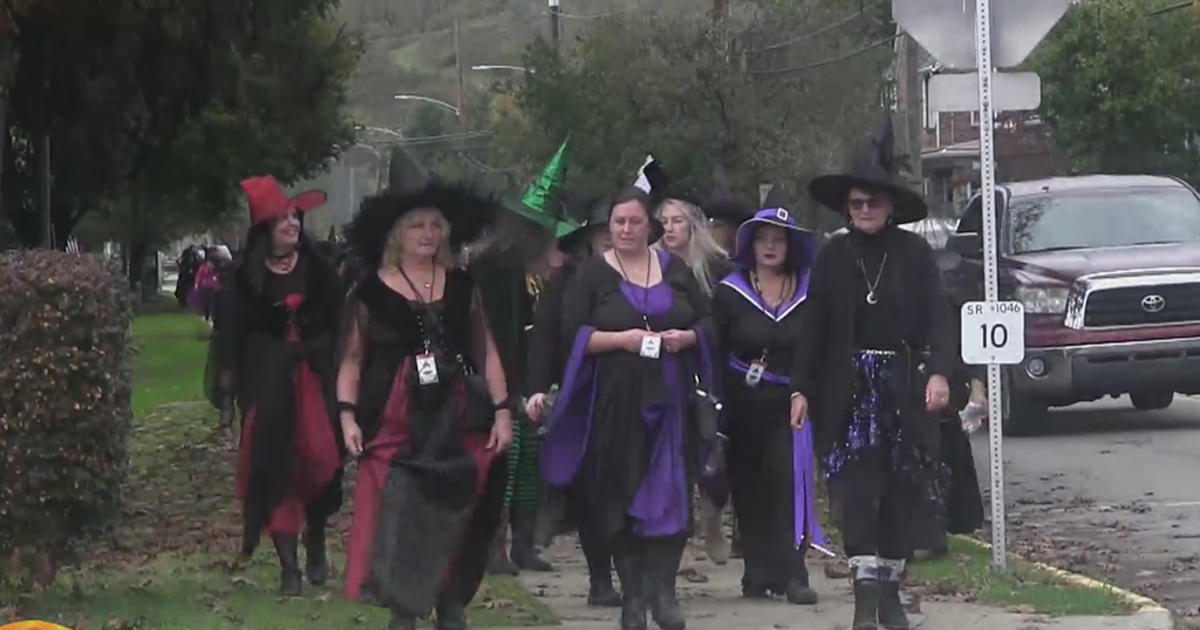Annual 'Witches Bike Brigade' Takes Place In Ligonier CBS Pittsburgh