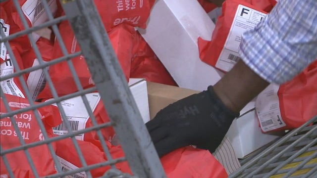 USPS SORTING MACHINE.transfer_frame_90