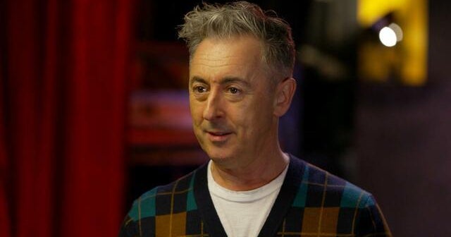 Alan Cumming on his new memoir, "Baggage," and how Hollywood saved him - CBS News